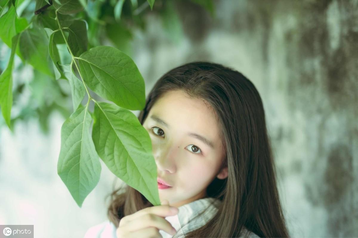 男人对你有好感的暗示男生发飞吻的表情包代表什么