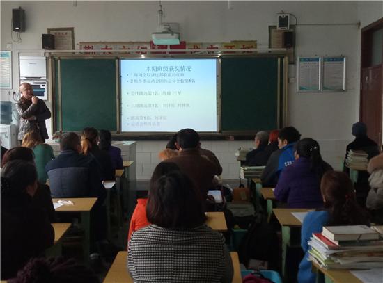 初中生女生喜欢男生的表现发现15岁的女儿早恋了