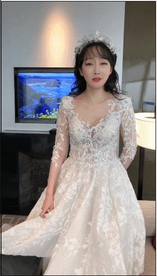 和40岁女人聊天幽默话题40多岁男人还会喜欢小姑娘吗