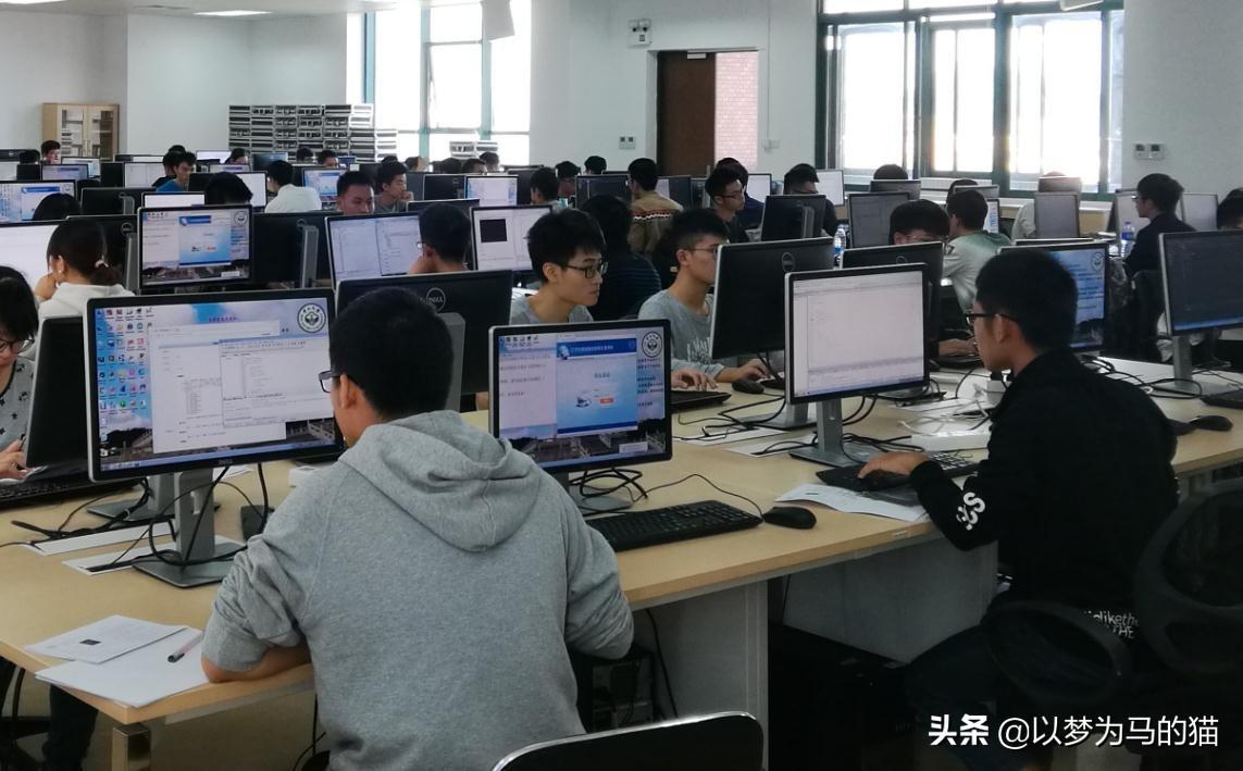 男生更喜欢多高的女生呢劳力士和爱彼手表之间的差距