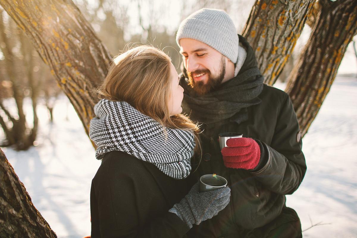 聊天怎么知道男生喜不喜欢你女生喜欢一个男生会有哪些表现和心理暗示