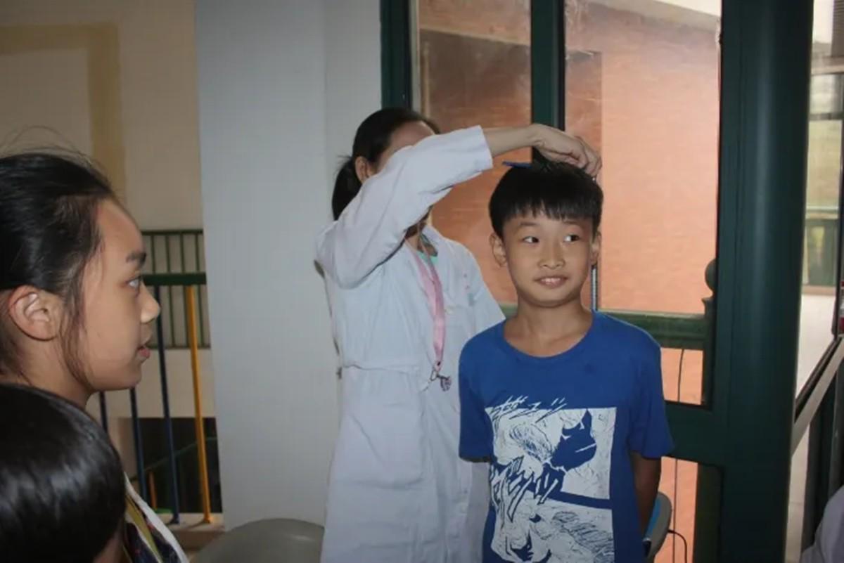 喉结长出来了还能长高吗,初中生长胡子还会长个子吗