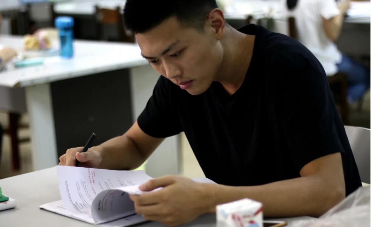 男生多高才不算矮 知乎170以上男生算高吗