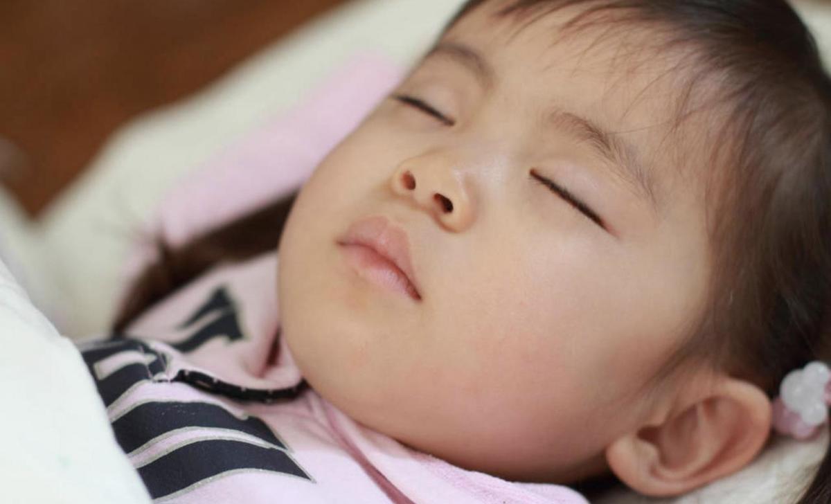 男生身高长到几岁就不长了,男人比女的