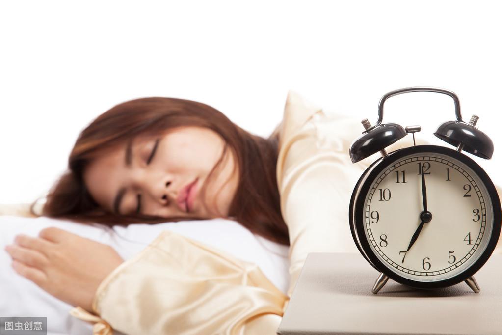 男人都喜欢可爱的女生吗,为什么有些男人喜欢找年轻的女人