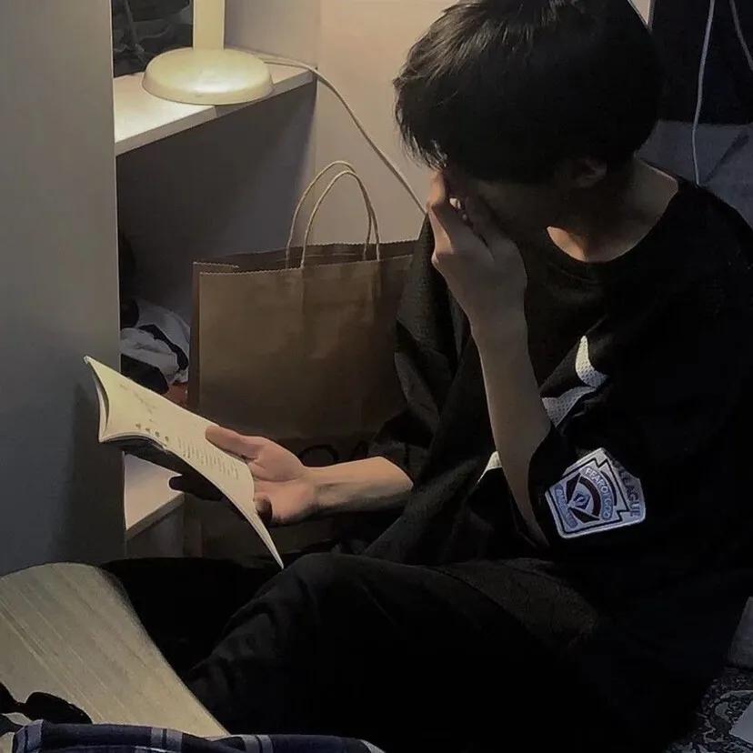 形容男生好看的词语,为什么大多数男人喜欢漂亮的女人