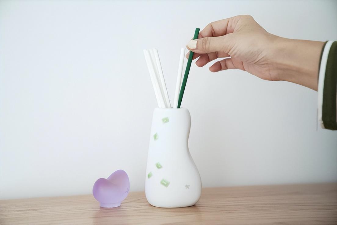 女孩子一般喜欢什么礼物比较好,送有钱的女生什么礼物比较好