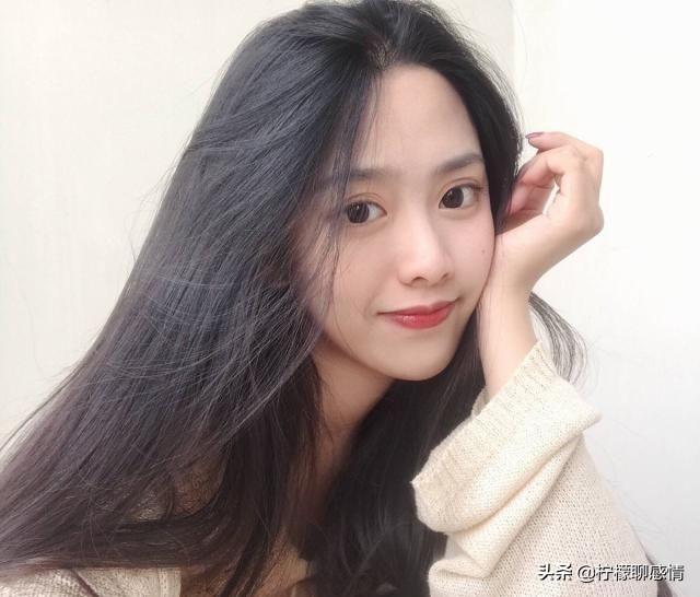 男生喜欢女生哪些小动作可以做表达爱意深情注视是什么