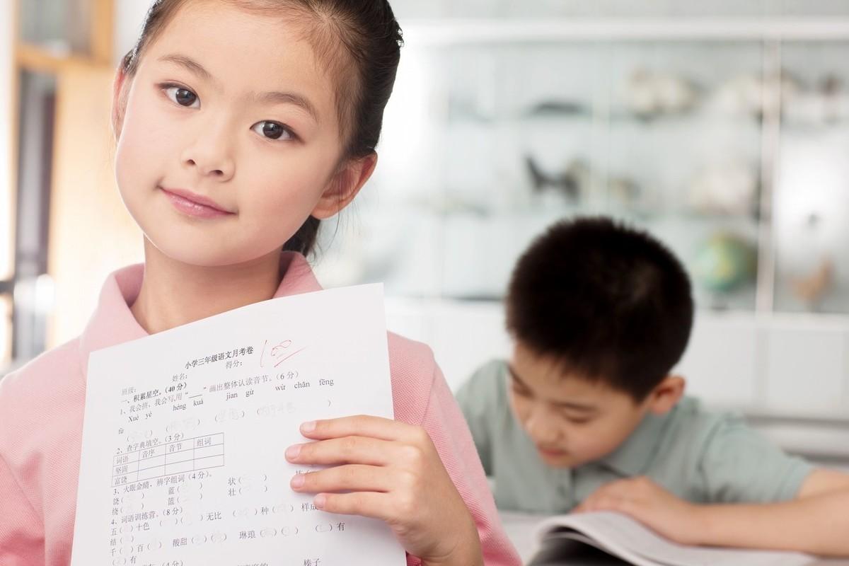 小学男生都喜欢什么礼物呢,送班级每一个同学一件小礼物