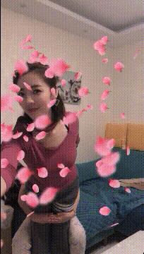 夸美女漂亮的幽默句子,但穿比基尼时又显得那么自然