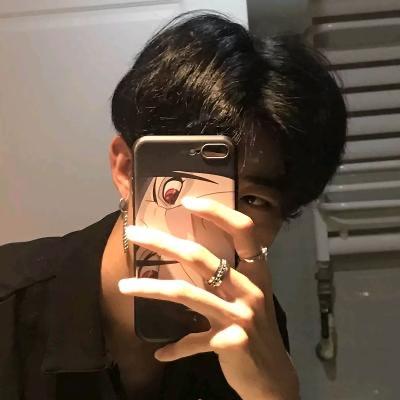 超帅的男生头像男性要怎么设置头像才能吸引女生呢