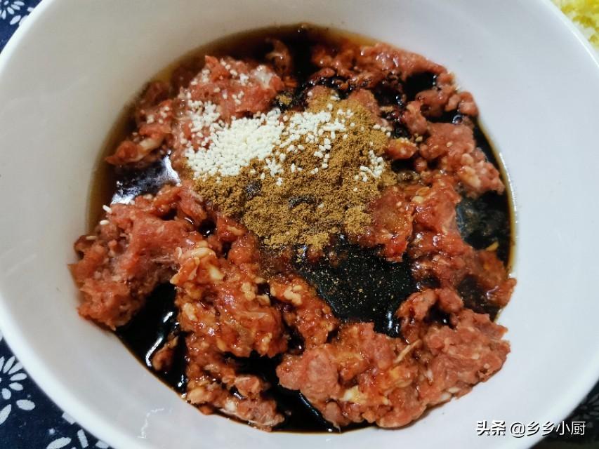 羊肉饺子馅怎么调好吃羊肉饺子的蘸碟怎么调