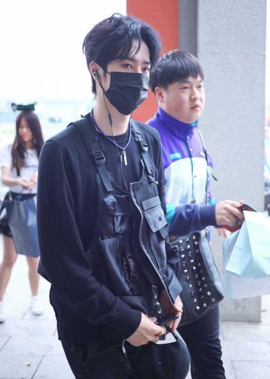 女生喜欢男生什么样的穿衣风格,现在女性喜欢男性穿什么风格的服装搭配