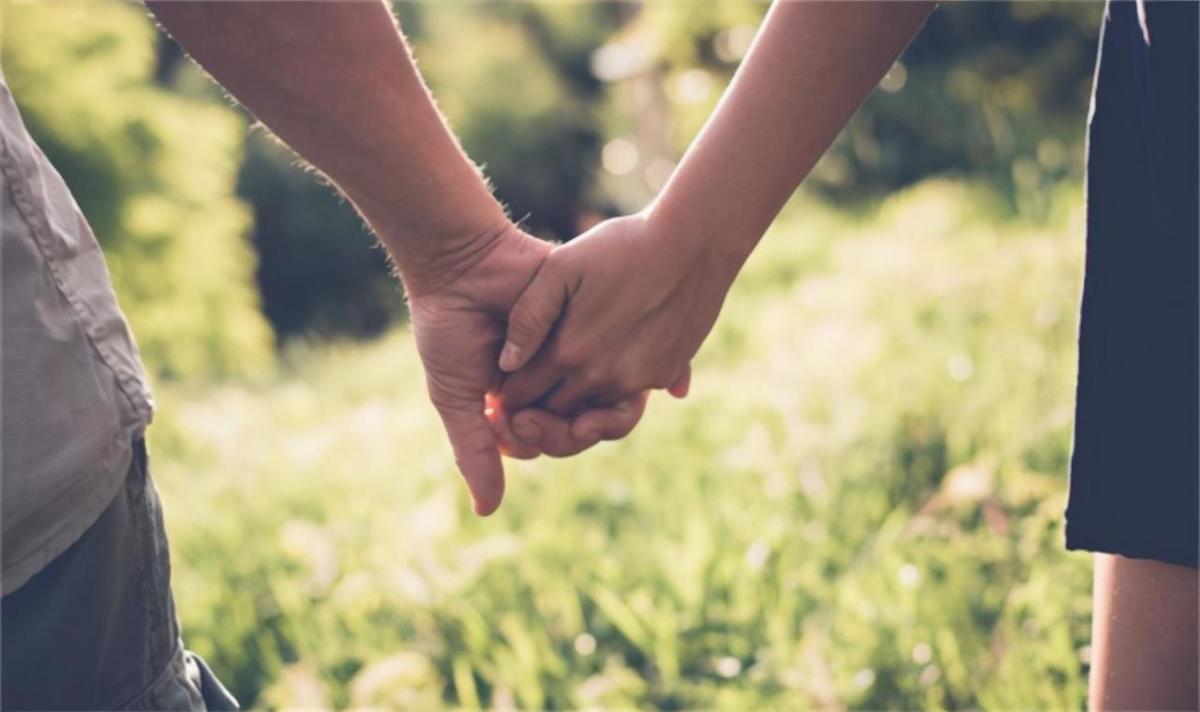 已婚男人爱上一个女人的表现,已婚男人会真正爱一个情人的表现