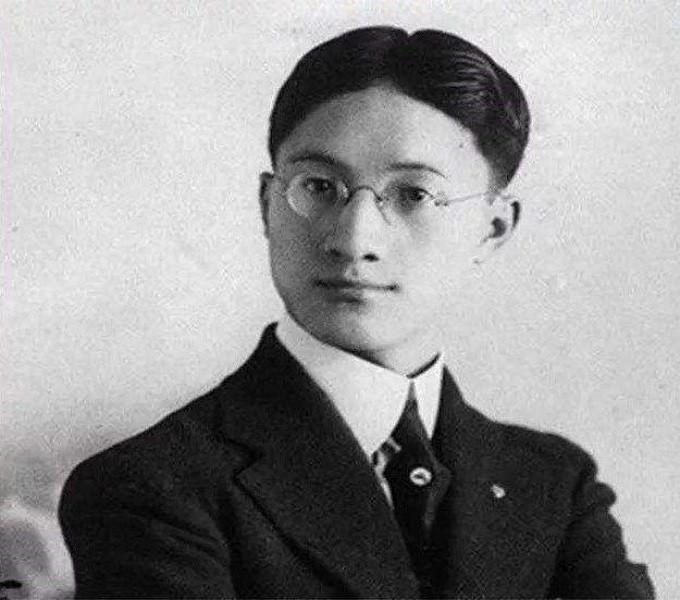 女生问我喜欢她什么最佳答案,难道不回应就不是爱了吗