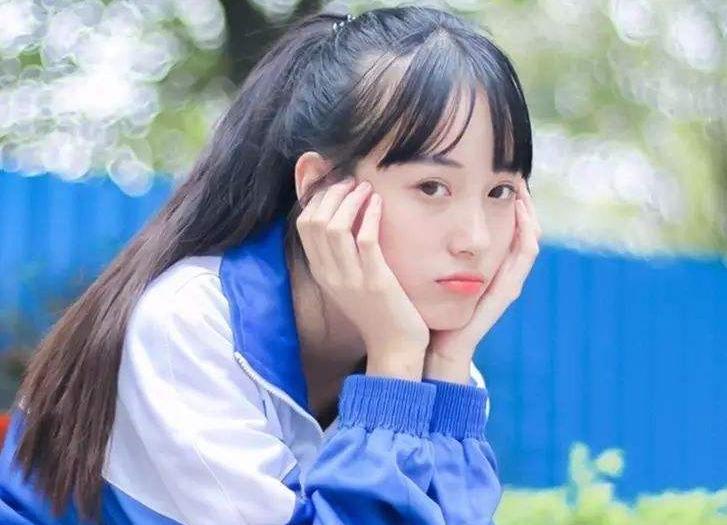 怎么看出初中男生喜欢你,从初中到大学毕业喜欢过很多女生