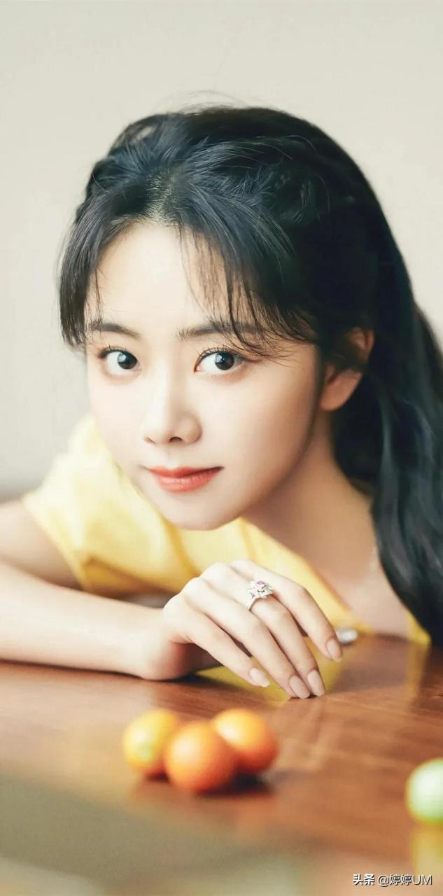 男生眼中古灵精怪的女孩性格我想要男主角表面温柔或清冷实则很强大很腹黑