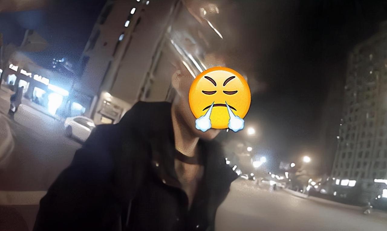 男人为什么不让提以前的事情但还是忘不了前任