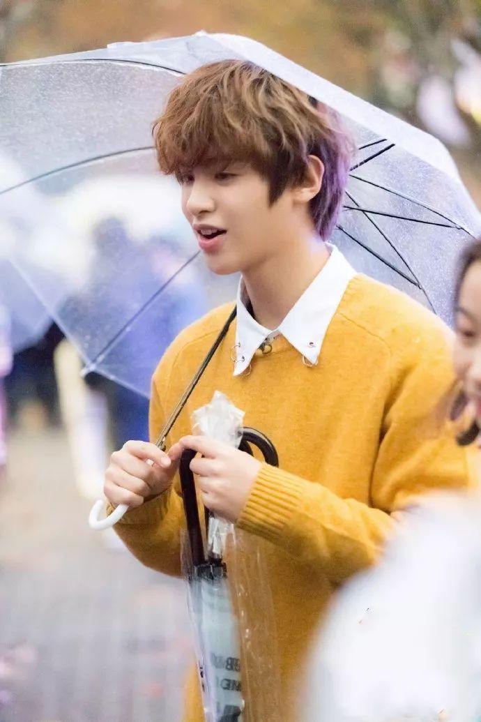 女孩子喜欢男生叫她什么为什么有的女人会喜欢一些年纪比较大的男人