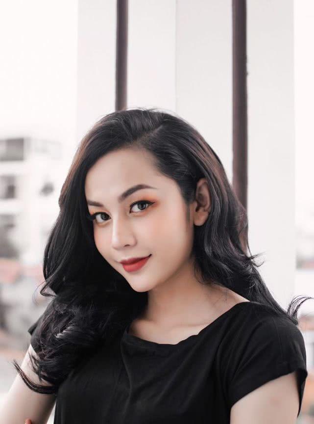 现在的女孩子喜欢什么样的男孩,为什么有的女孩子喜欢漂亮小姐姐