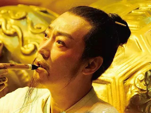 人格魅力高的表现女生给你哪几个暗示性动作才能证明她对你有感觉了