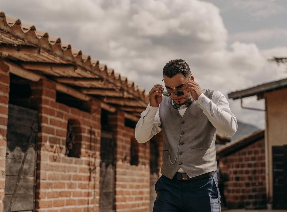 男人都喜欢啥样的女生结婚选择自己非常非常喜欢的男生还是选择很喜欢自己的男生