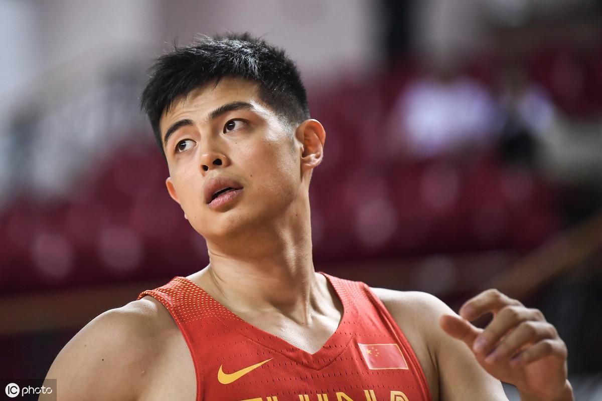 男人心里没有你的表现没有逻辑直接领导当着所有人的面说下属没有能力