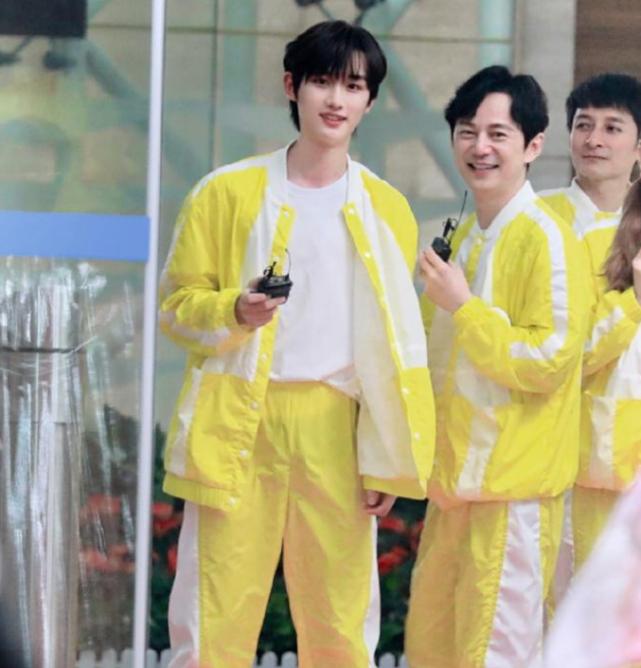 早晚身高差说明还长高女生说我长高了什么意思