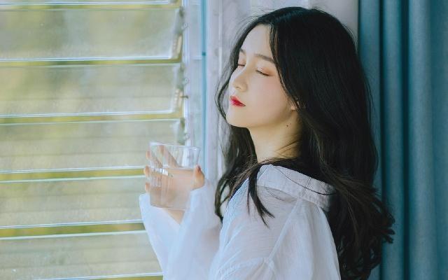 已婚男人喜欢你的暗示,判断一个男人是否爱你