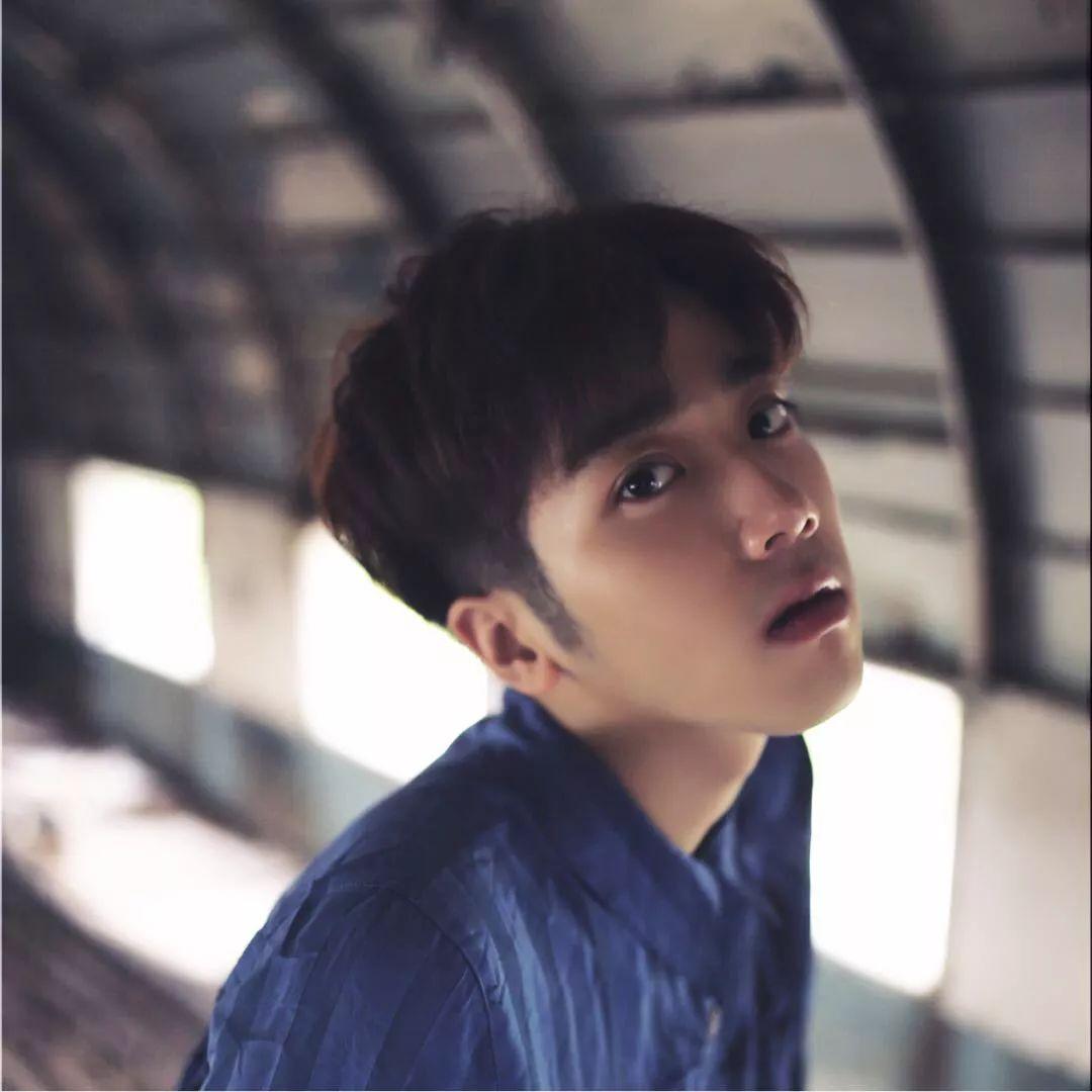 怎么样让男生对你有好感的话内向的男生不太会和女孩讲话