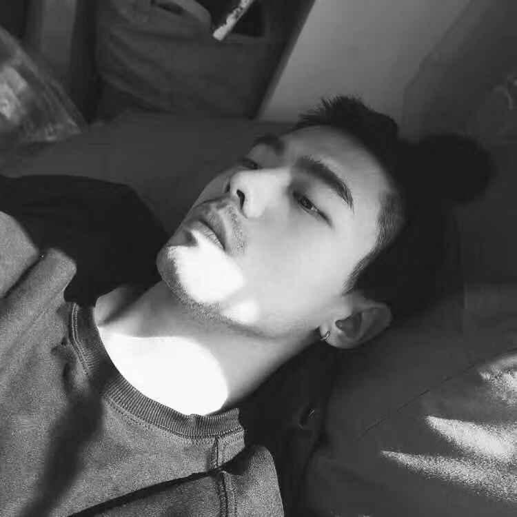 喜欢的男生喜欢别人男生喜欢收到女朋友什么样的礼物