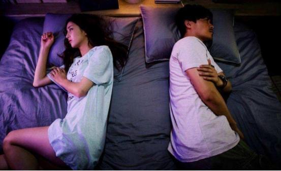 一个男人心里没有你的表现怎么判断一个男人心里藏着别的女人