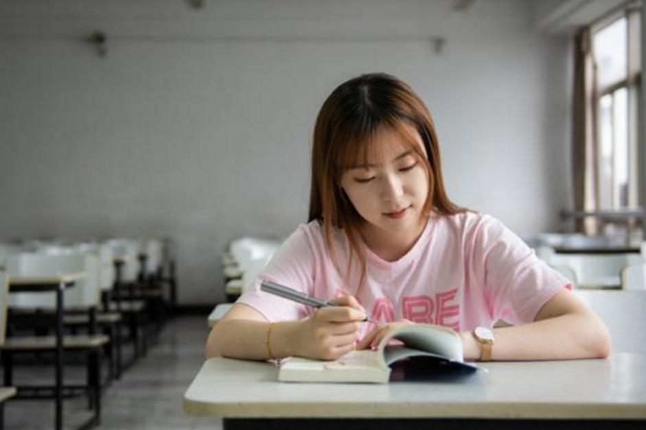 女生多少身高最受欢迎呢和个子高但长相一般的男生