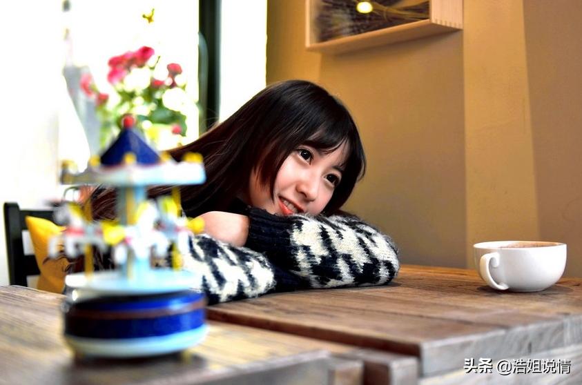 小傻瓜繁体字网名带花边花萌女个性网名