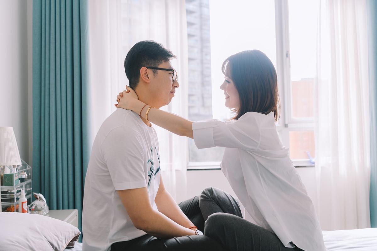 有男朋友的女生还撩我怎样看一个男人有女朋友了还约别的女生