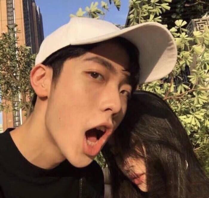 叫喜欢的男生什么昵称呢如果一个男生把一个女生的名字当做自己所玩游戏的帐号名字