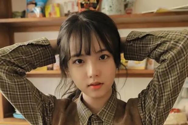 刚认识怎么聊天找话题,和认识不久的90后女孩聊天聊一些什么话题好点